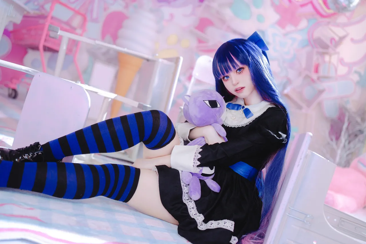 Min - Stocking-erohere11.webp